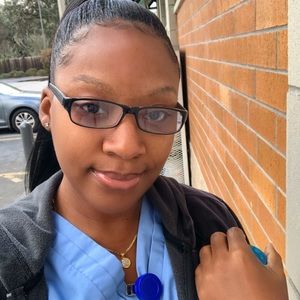 Meet your Posher, Christine